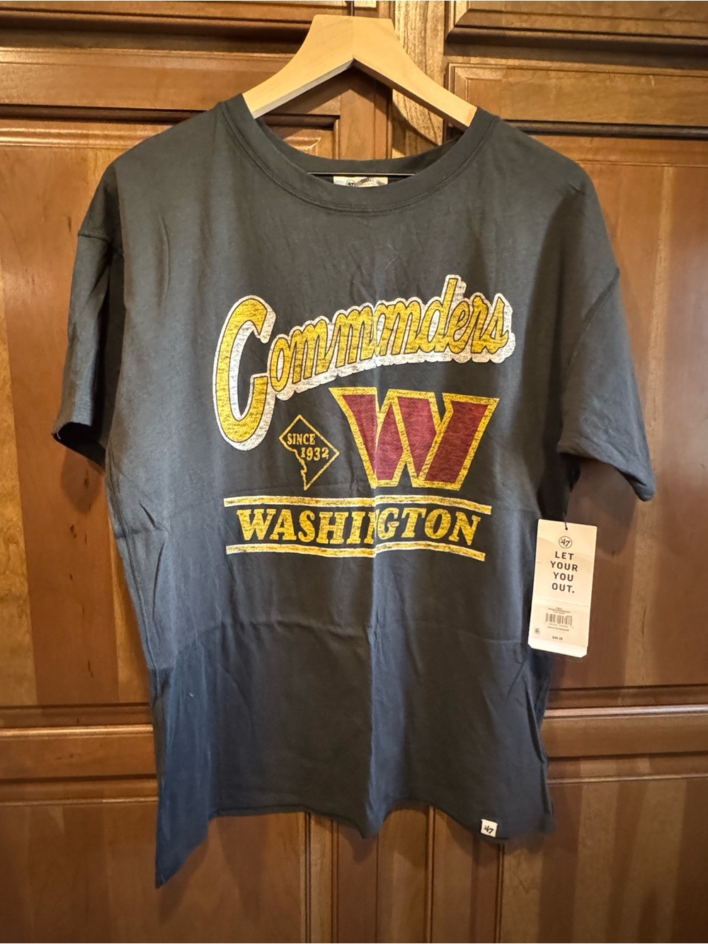 Washington Commanders Women’s Graphic Tee - Charcoal
